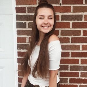 Meet your Posher, Valarie